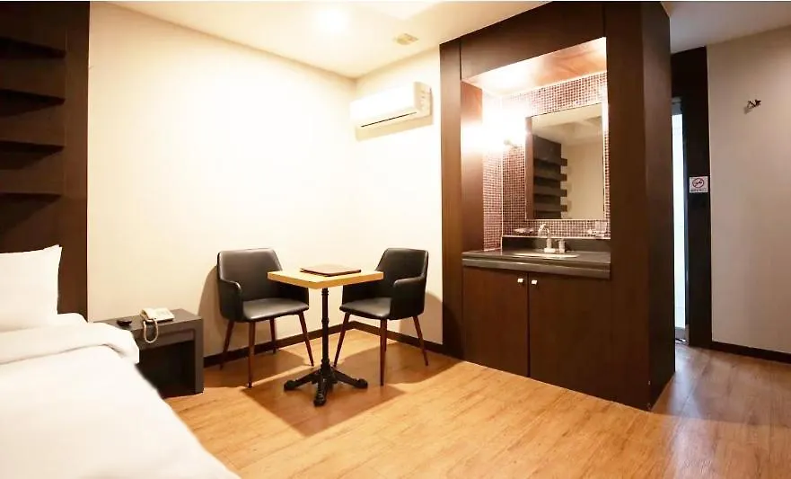 Hotel Airport June Incheon